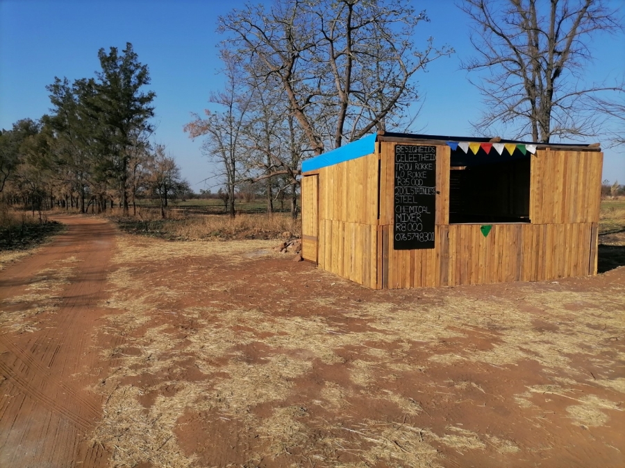 Commercial Property for Sale in Renosterfontein A H North West